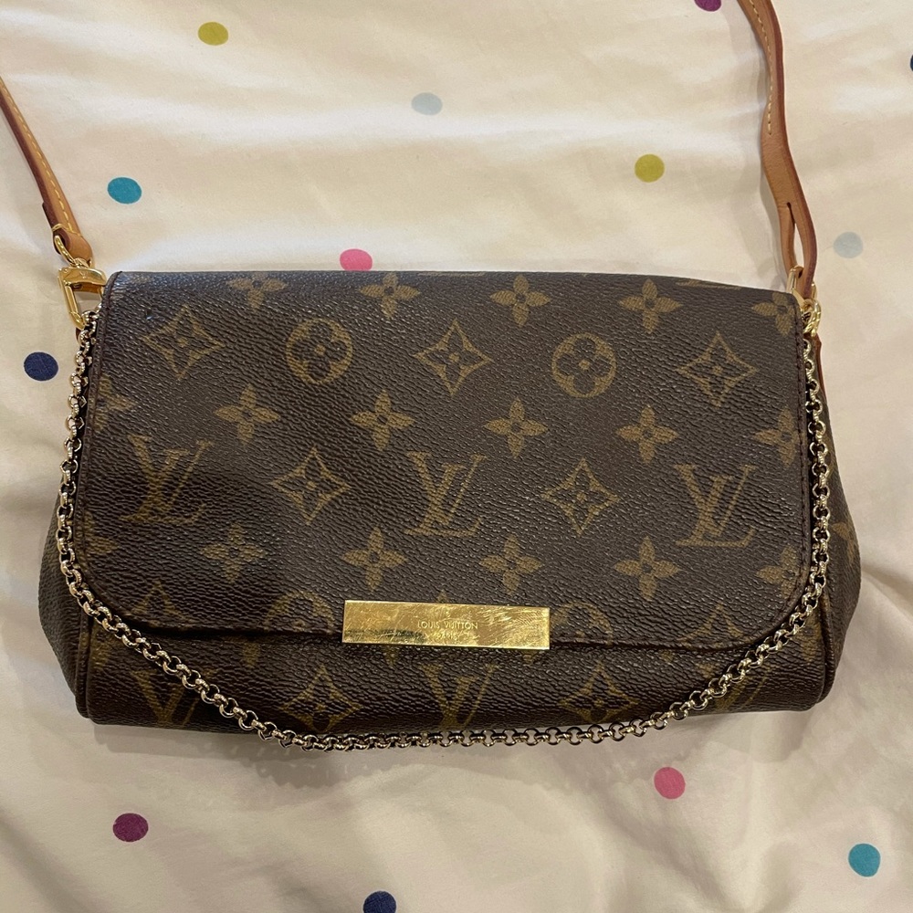 COPY - **AUTHENTIC** Louis Vuitton Crossbody Bag